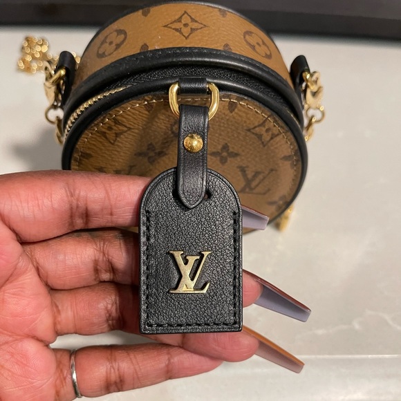 (((SOLD)))  **AUTHENTIC** 2019 Monogram Reverse Boite Chapeau Necklace - Picture 5 of 11